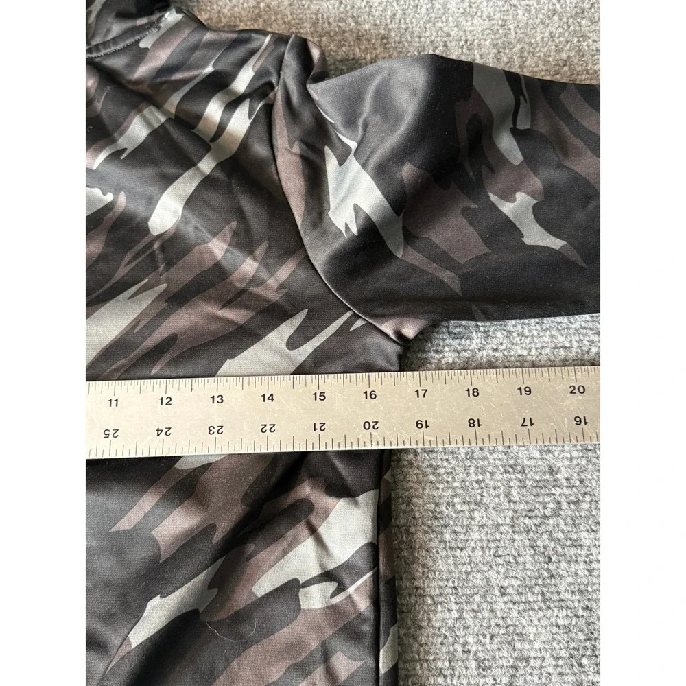 Under Armour Boys ColdGear Camo Hoodie Sweatshirt Gray Black YMD Medium 1631‎